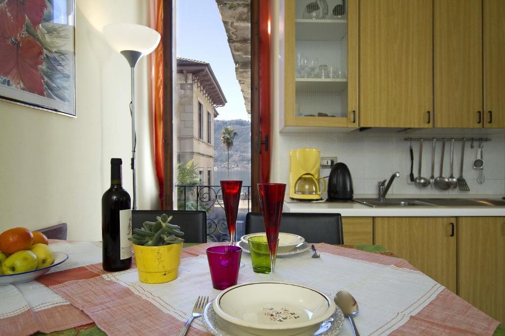 Appartamenti Orta Orta San Giulio Habitación foto